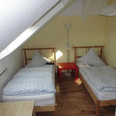 Sehr-Schoene-4-Raum-Maisonette-Fewo-Mit-110Qm-Balkon-Zentral-Preiswert-T7 Δρέσδη Εξωτερικό φωτογραφία