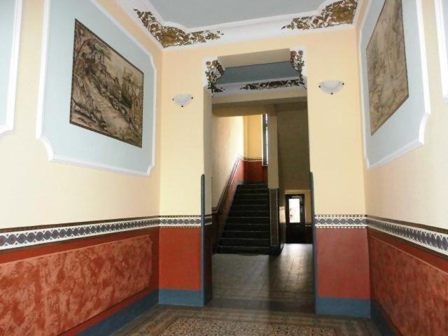 Sehr-Schoene-4-Raum-Maisonette-Fewo-Mit-110Qm-Balkon-Zentral-Preiswert-T7 Δρέσδη Εξωτερικό φωτογραφία